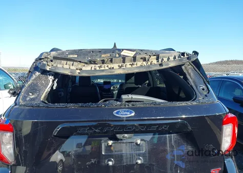 2021 Ford Explorer St z USA, uszkodzony, nr VIN 1FM5K8GC0MGB43697